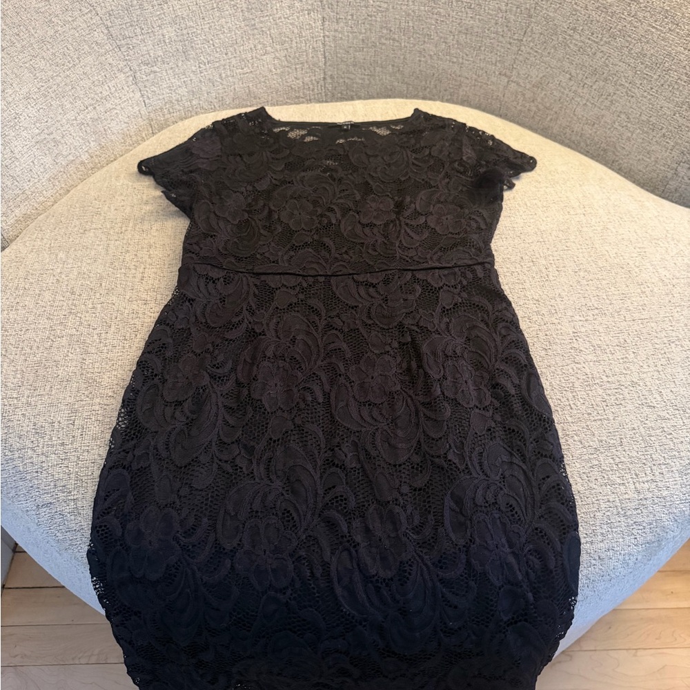 Elegant Black Lace Mini Dress